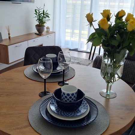 Daira Apartments อุสตรอเนียมอร์สเกีย ภายนอก รูปภาพ